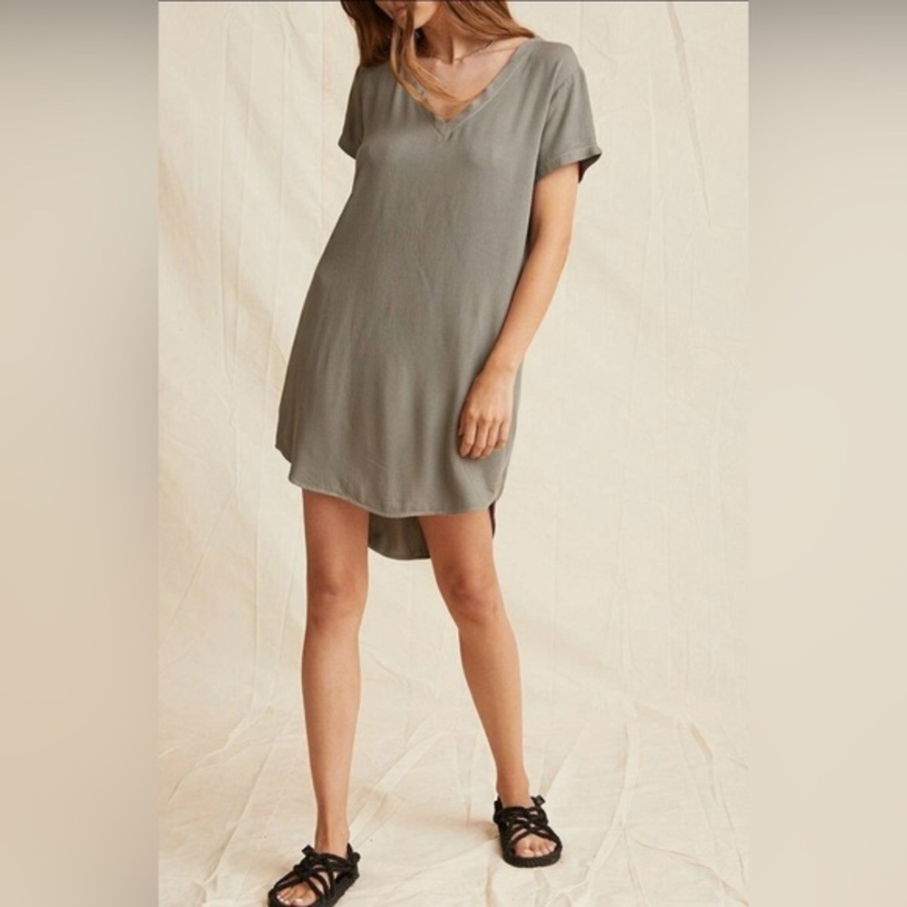 Anthropologie Cloth & Stone Justine T-Shirt Dress in Soft Army Green
